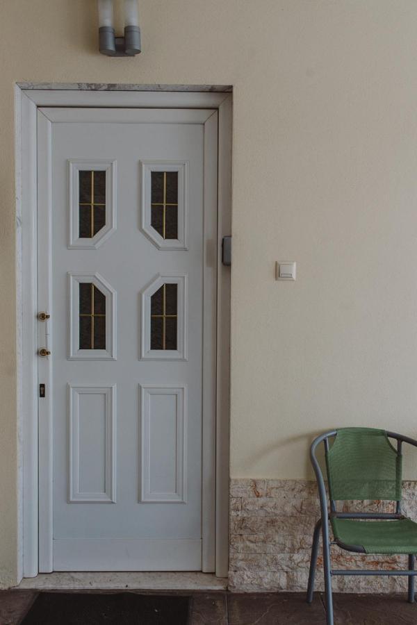 Mellow Yellow Komotini Exterior photo